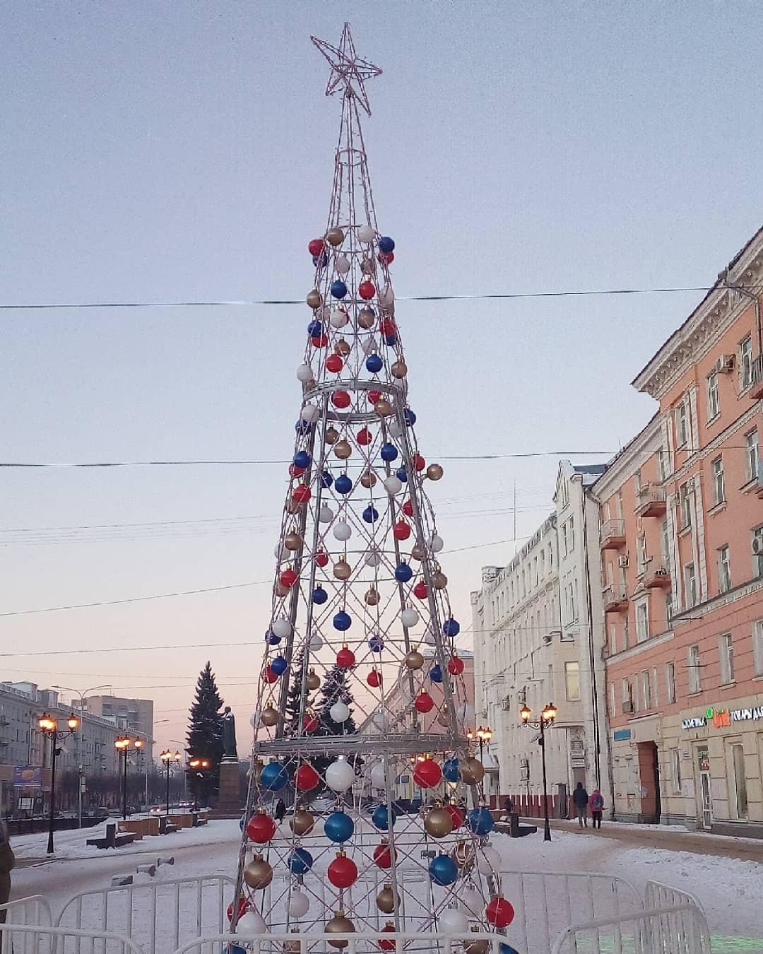 This is the tree we have in town. - My, Ivanovo, Art object, Christmas tree, Longpost