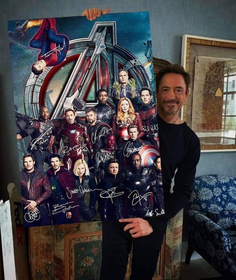 This picture is worth it! - Avengers, Avengers: Infinity War, Tony Stark, Robert Downey the Younger, Autograph, Celebrities, Robert Downey Jr.