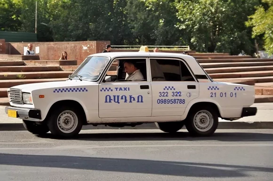 Dialogue in an Armenian taxi - My, Armenia, Russia