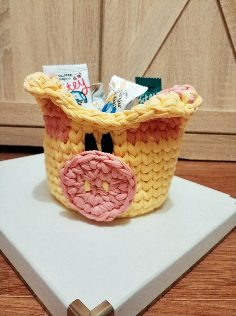 Piggy basket made of knitted yarn - My, Needlework without process, Handmade, Crochet, Pig year, Jersey, Basket, New Year, Longpost