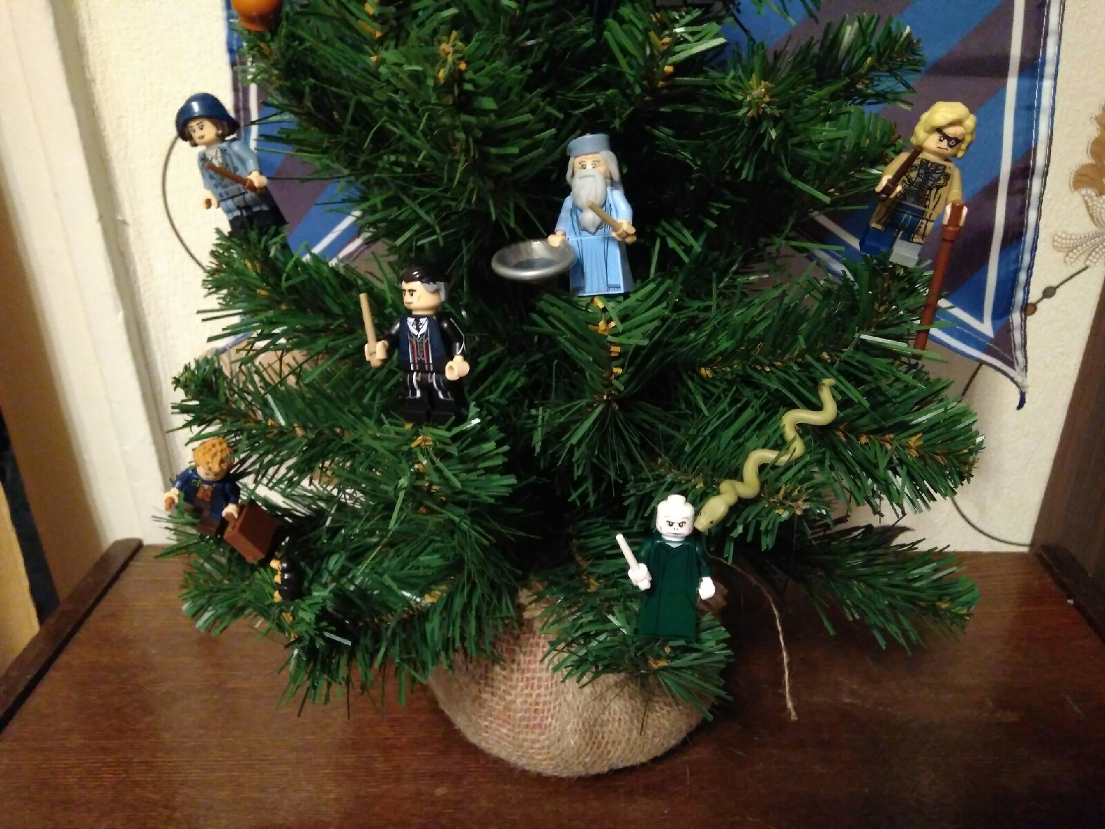 When there are no suitable decorations, but you still want a Christmas tree (5) - My, Harry Potter, Lego, Christmas trees, New Year, 2019, Longpost