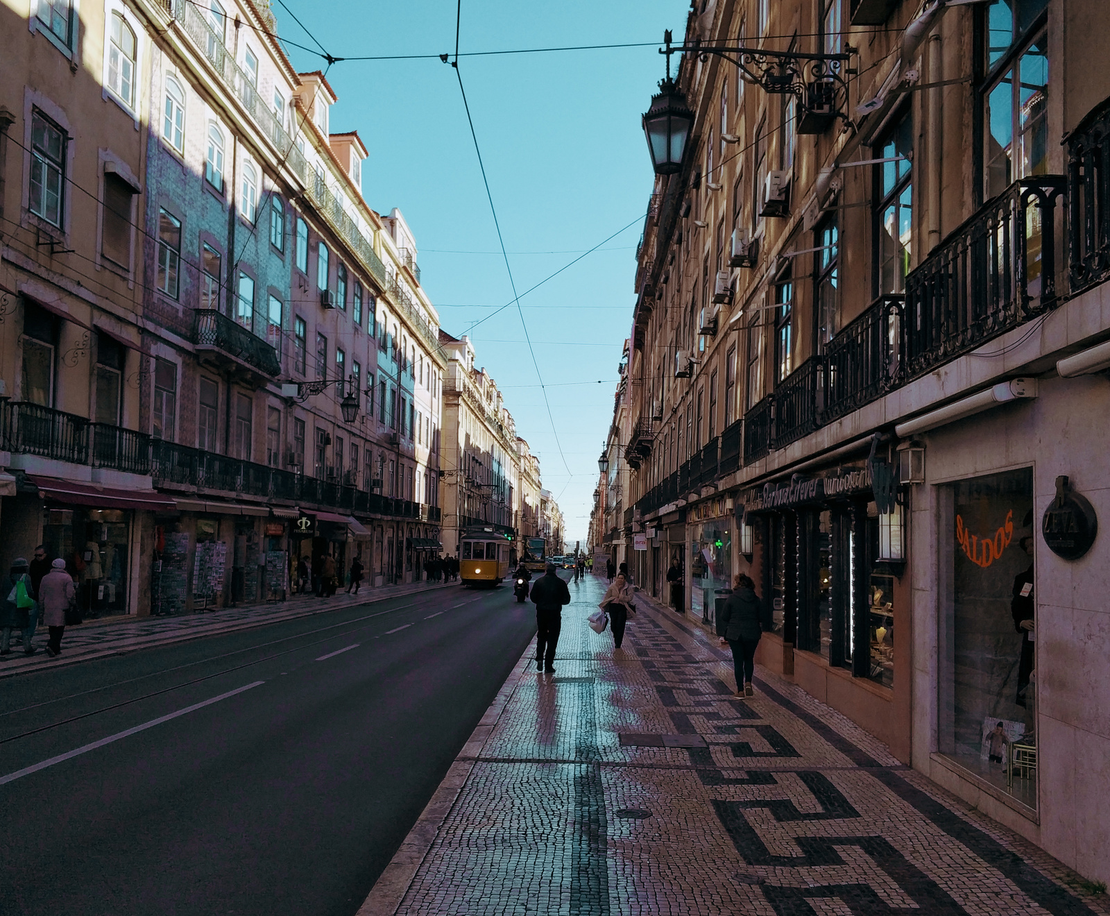 Street geometry, Portugal. - My, Mobile photography, Tourism, Portugal, Lisbon, Xiaomi, Beginning photographer, Longpost