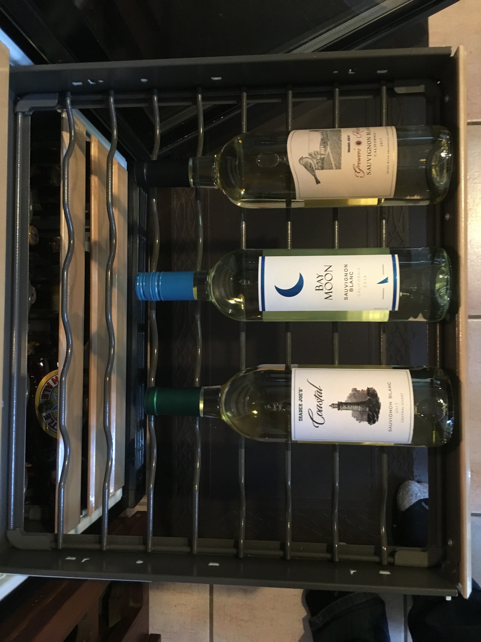 A wine liquor cooler in California - My, Wine, California, Pick-up headphones abroad, Longpost