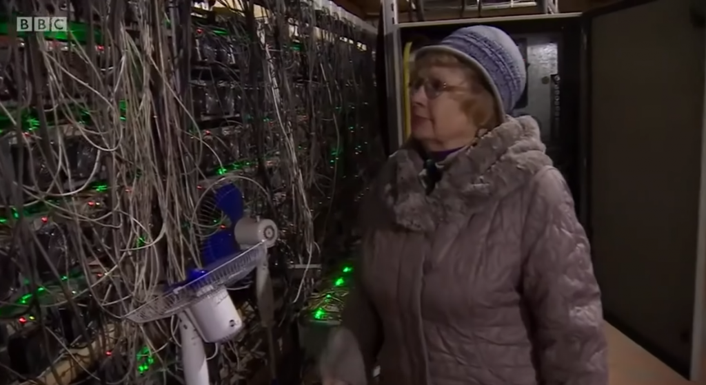 An interesting report about Russian grandmothers-cryptocurrency miners appeared on the BBC Youtube channel - My, Bitcoins, Russia, Grandmother, Video, Mining