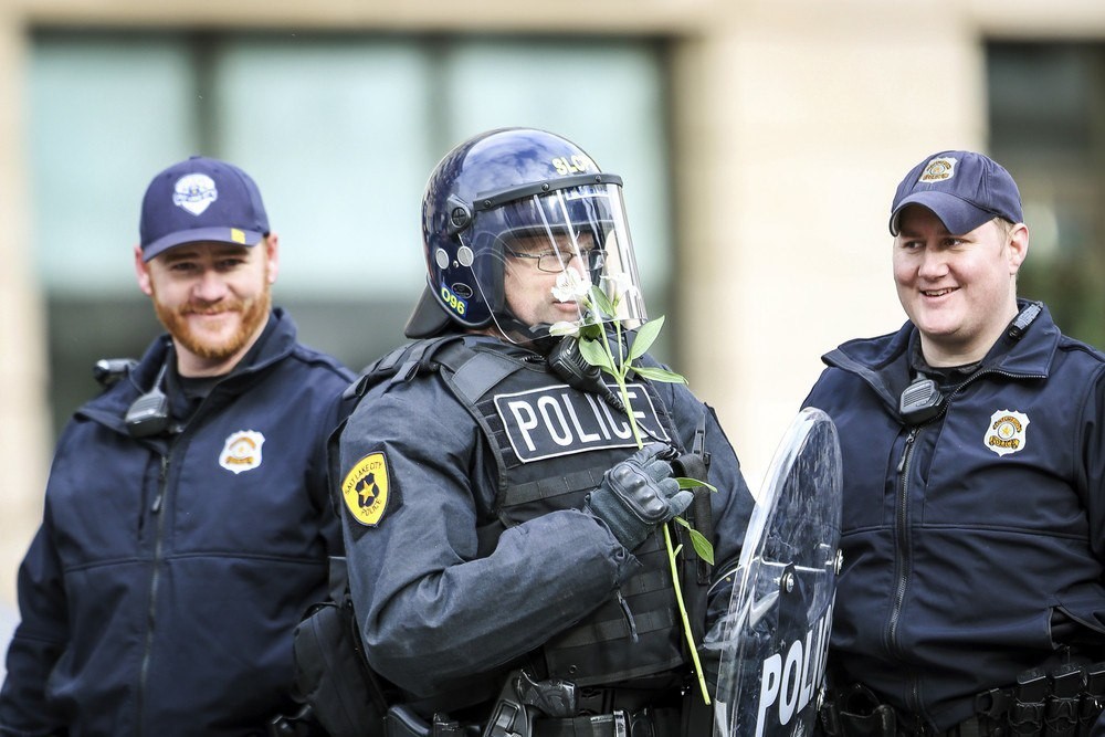 Maybe I wanted to be a florist - Police, Flowers