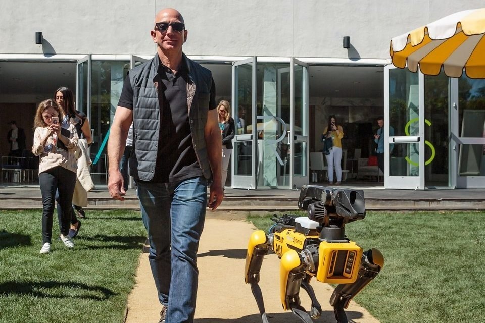 What Amazon owns: a complete list from books and media to healthcare and clouds - Jeff Bezos, Amazon, Blue origin, Video, Longpost, Vcru