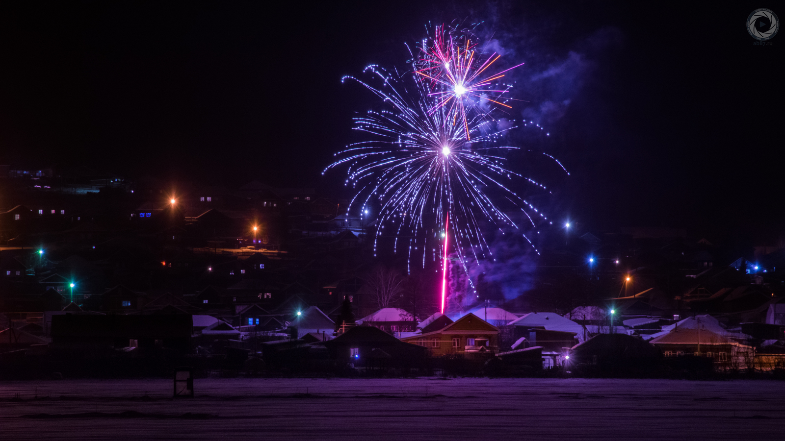 New Year's fireworks in our village. - My, New Year's fireworks, Fireworks, New Year, Artie, Artinsky district, Ab87, Alexey Balashov, Longpost