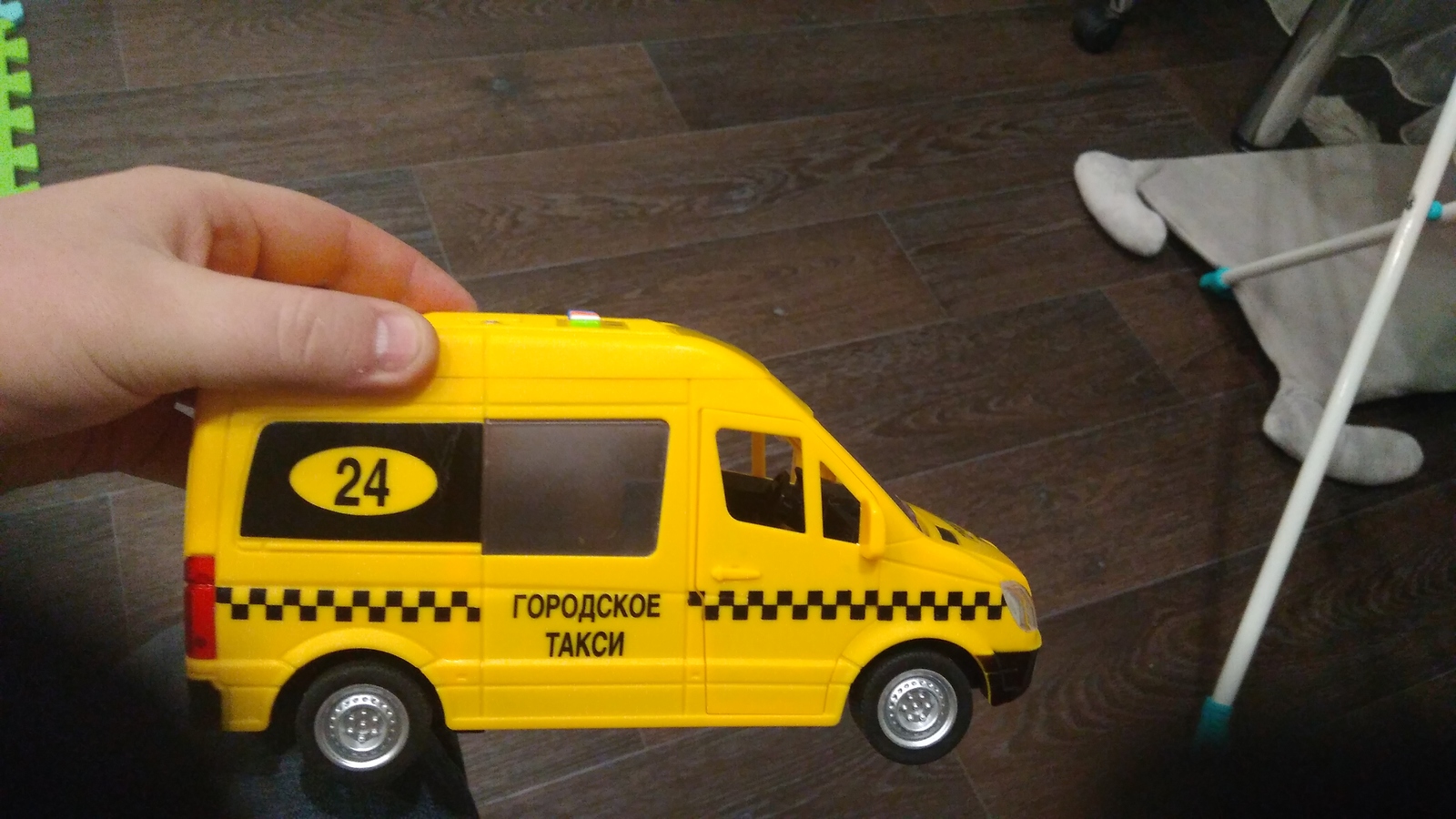 Everything seems to be fine until you look inside - My, Taxi, Toy car