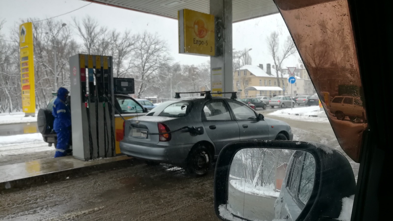 This is when you don’t want to stand in line for a gas station) PS all 3 at the same time - Refueling, Motorists