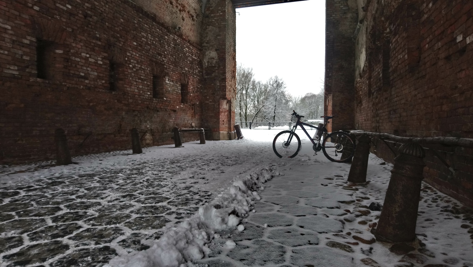 Brest, fortress, winter, led - My, A bike, Bike ride, Brest, Brest Fortress, Winter, Mobile photography, Longpost