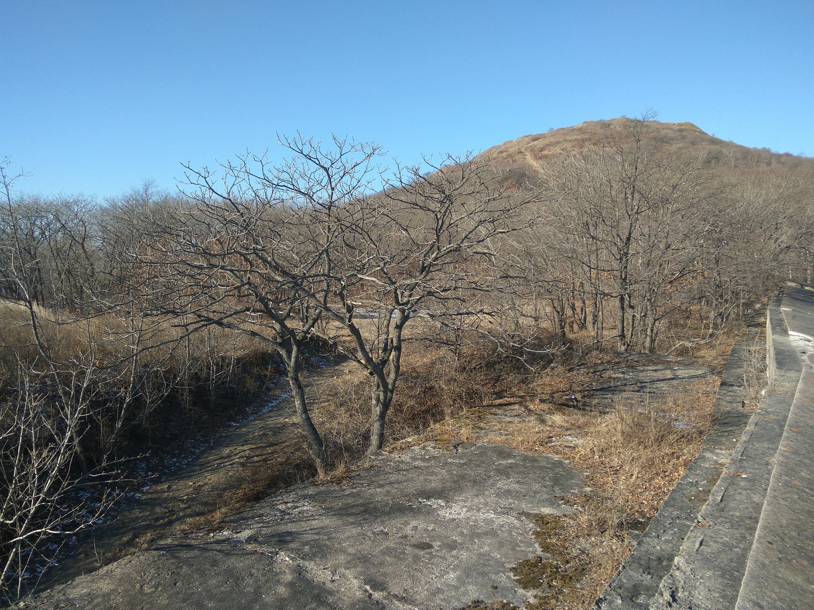 The beauty of nature from the height of Vladivostok forts - My, Fort, Vladivostok, Nature, Walk, Slippers, Longpost, Photo on sneaker