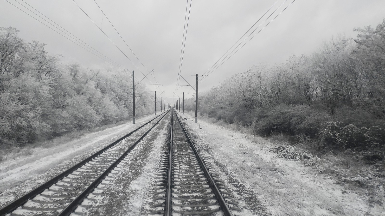 Это цветная фотография - Моё, Фотография, Черно-белое фото, РЖД, Фейк