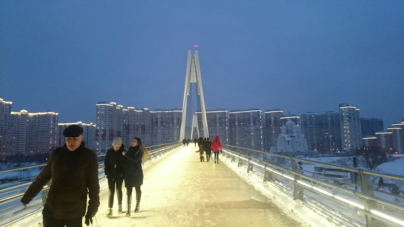 Pedestrian bridge - My, Moscow, Bridge, Evening, Longpost