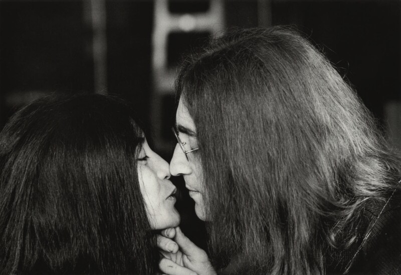 Yoko Ono and John Lennon photo by Tom Blau, November 1969. - Yoko Ono, John Lennon, Interesting, Historical photo, Black and white, Love, Positive, Longpost