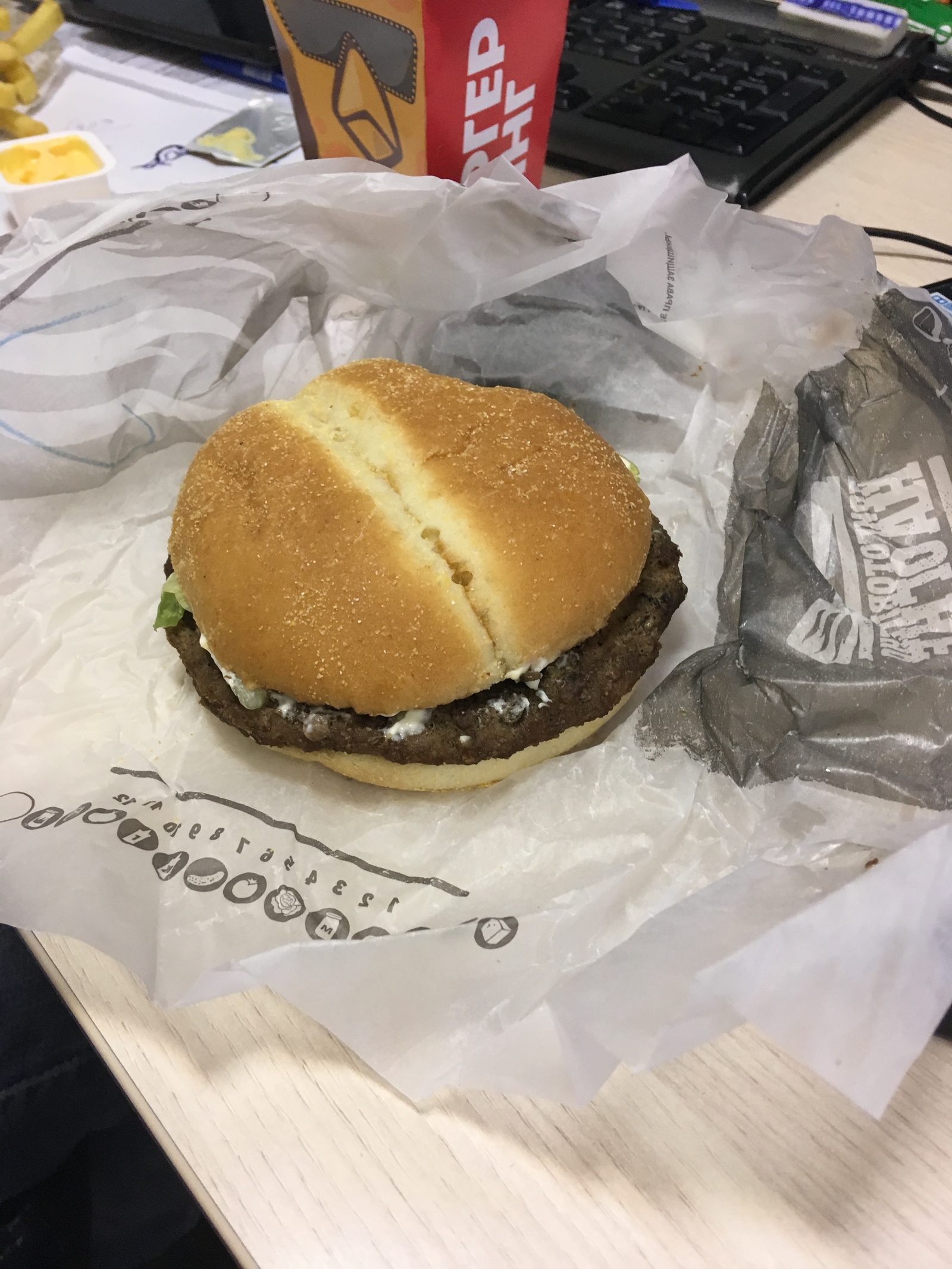 Expectation vs reality - My, Burger, Fast food, Food, Expectation and reality, Longpost