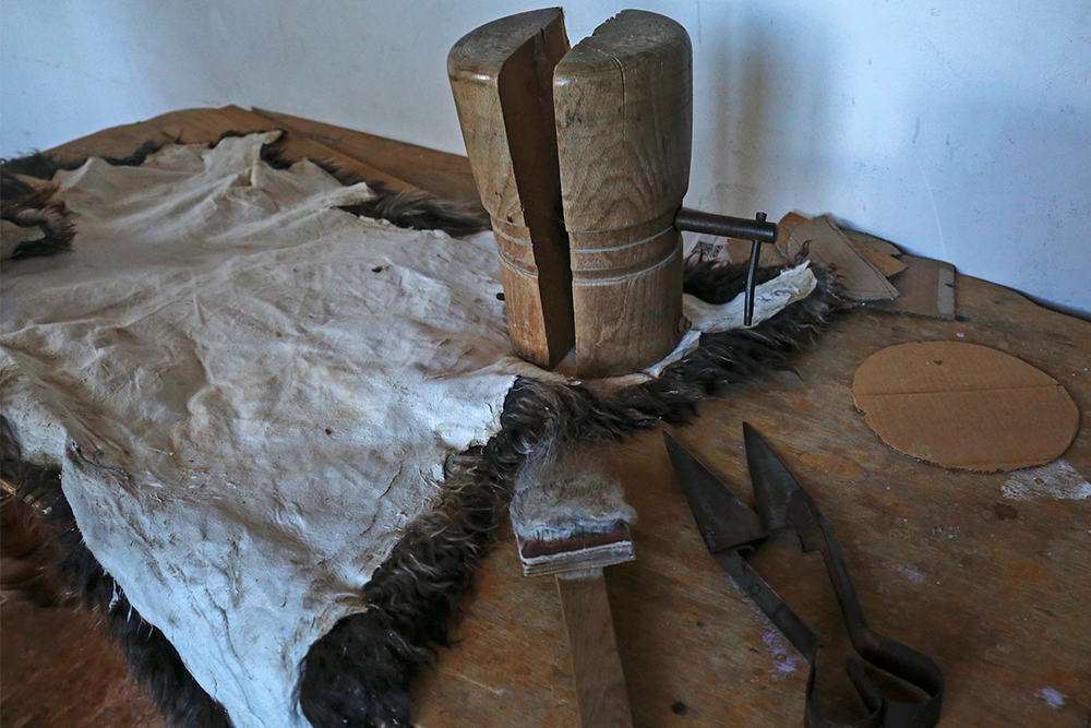 How hats are sewn in Dagestan - Papaha, Dagestan, Longpost