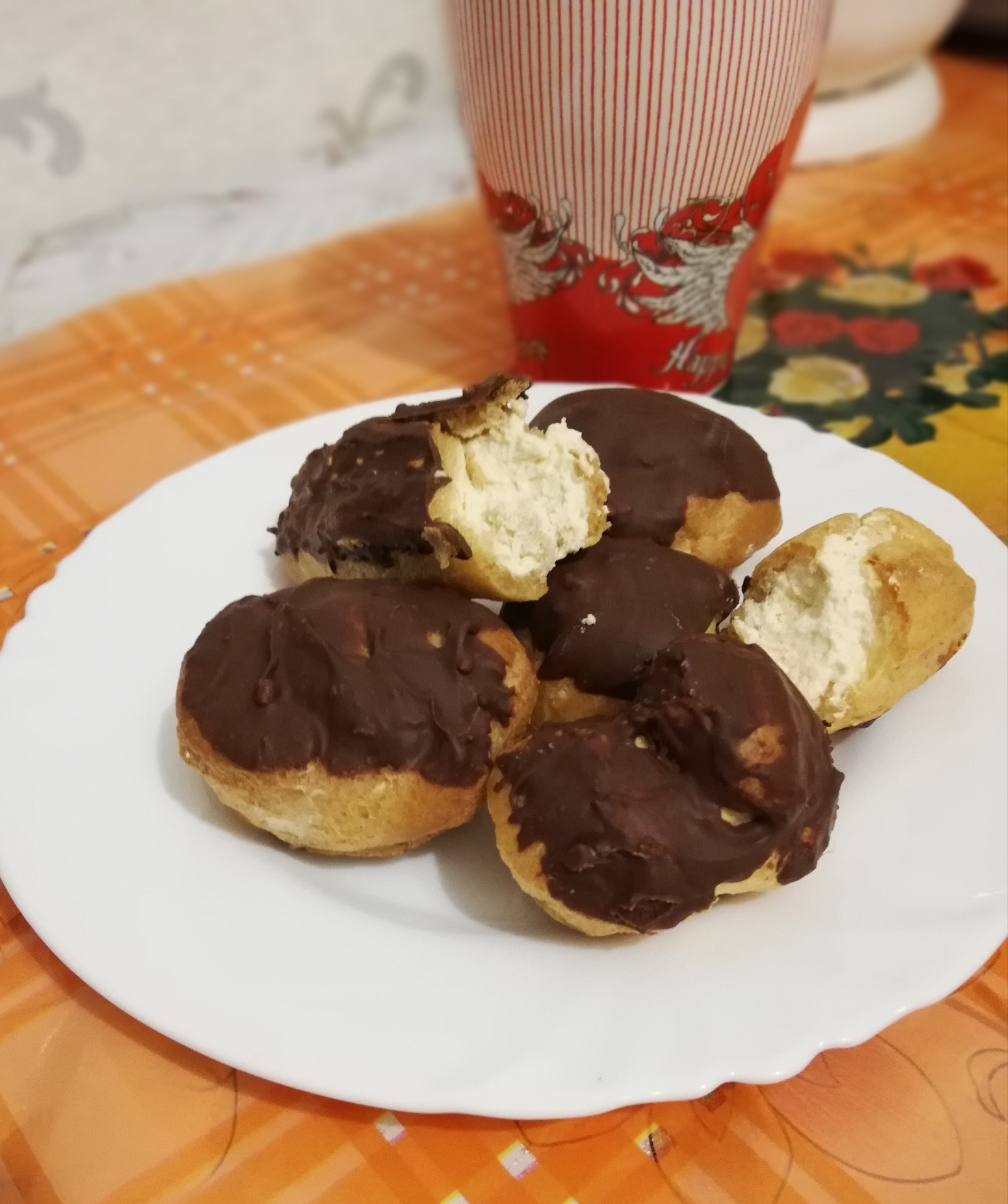 Chocolate buns with whipped cream) - My, Food, Whipped cream, Cooking, Longpost, Custard dough, Buns, Recipe