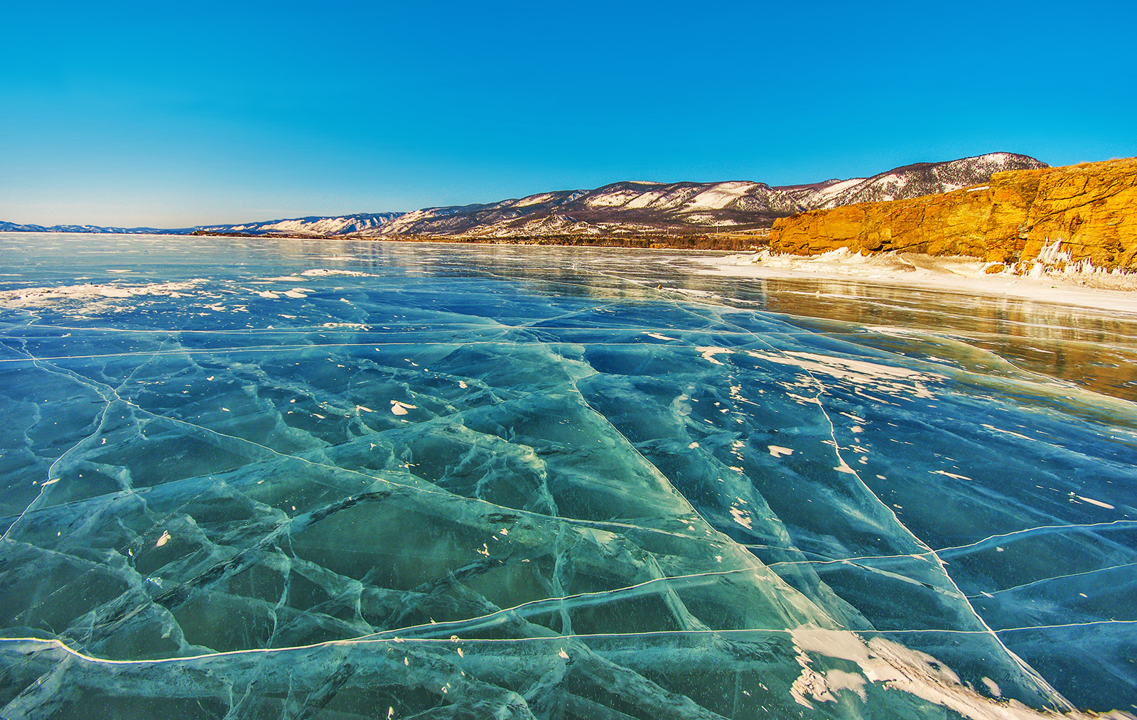 Drawing cracks on Baikal - My, Baikal, Travels, Russia