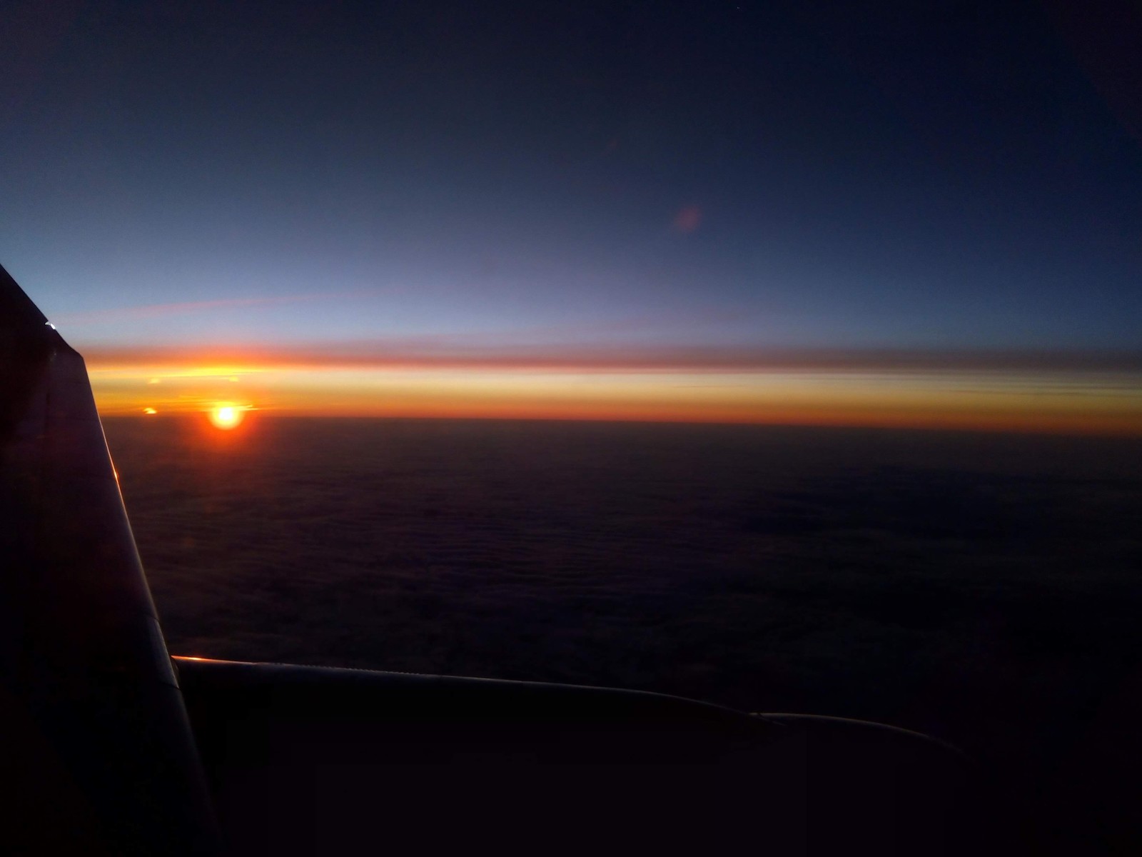 Escape from dawn - My, Flight, dawn, The escape, beauty, Longpost, Airplane, Sky