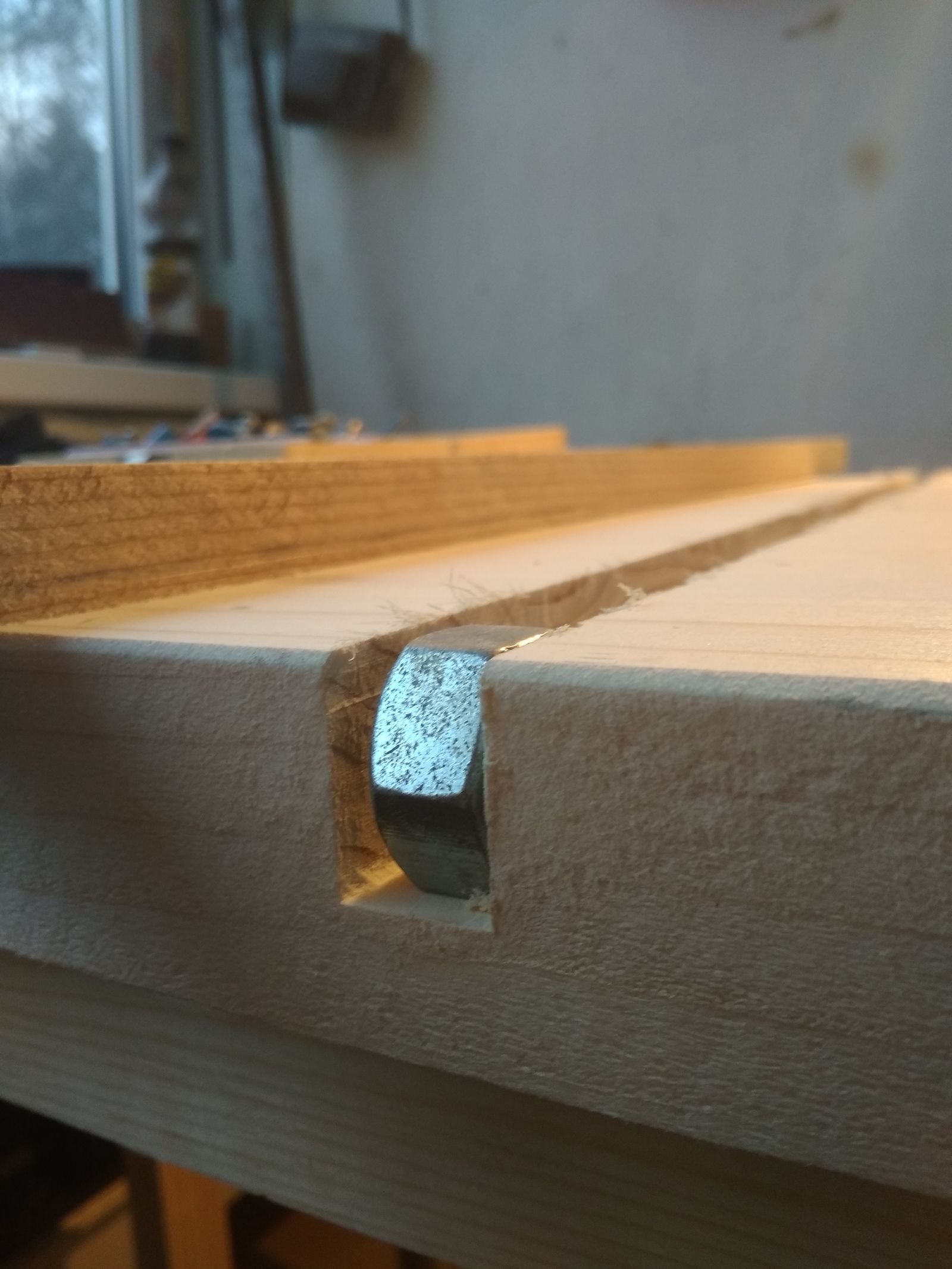 Do-it-yourself workbench on the balcony, part 1 - My, Carpenter, Workbench, Milling machine, Crooked hands, Longpost