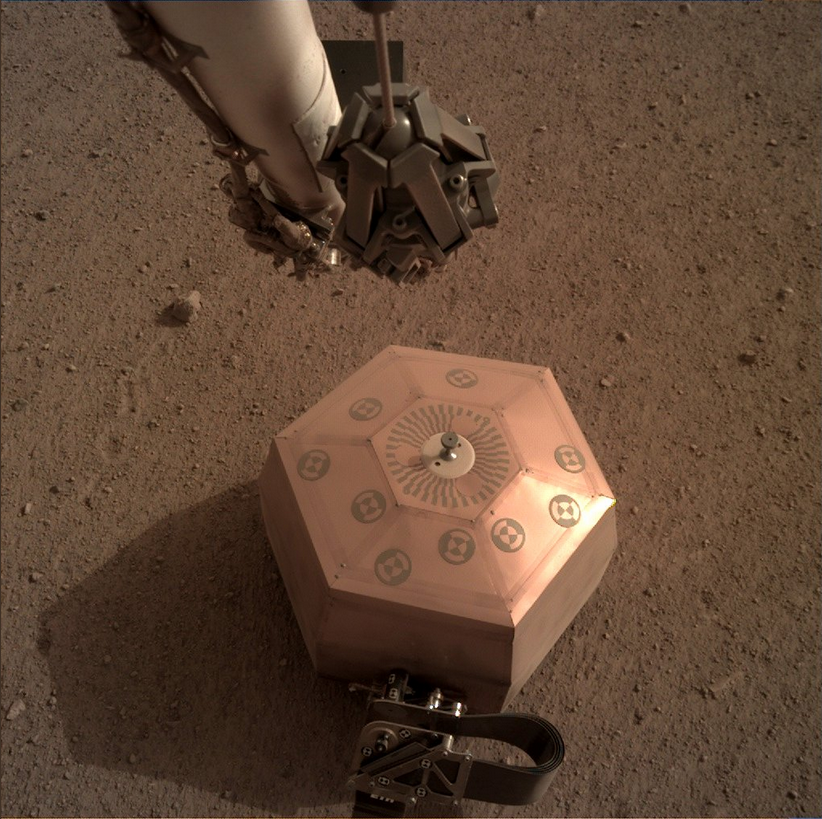 A protective cap was installed on the InSight seismometer - Space, , Mars, Insight, Cap, Seis, Longpost