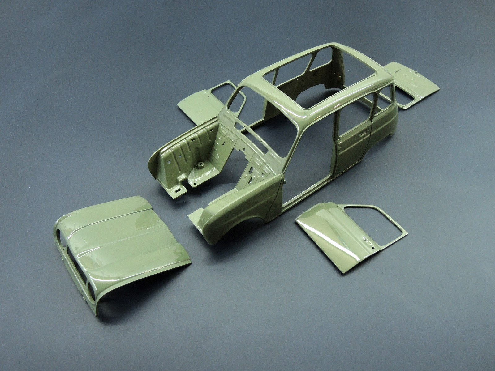 Renault 4L - 1/24 - Assembly in pictures - My, Renault, Stand modeling, Scale model, , Longpost, 1:24