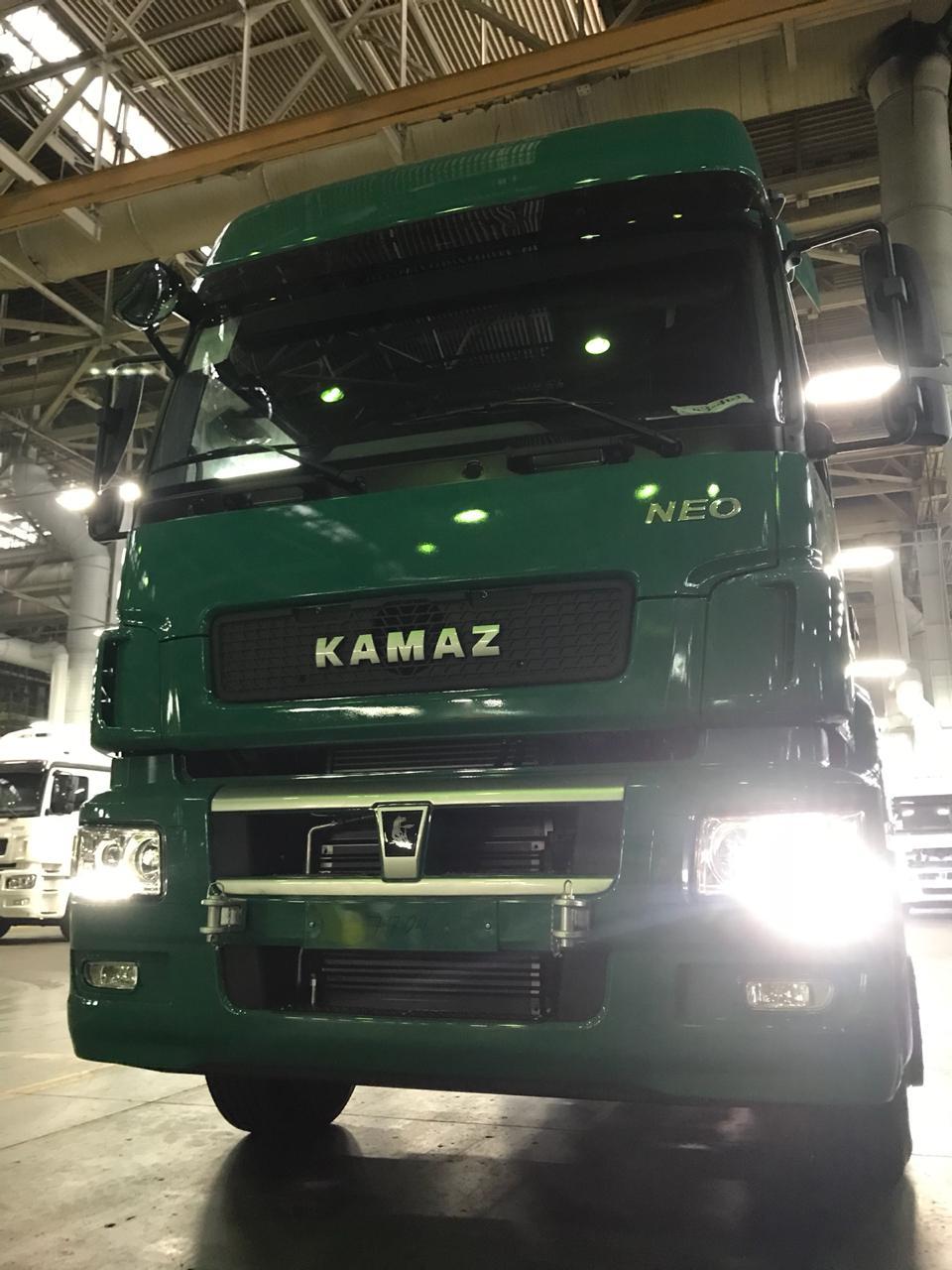 Chelny strongmen dragged 18-ton KAMAZ-5490 NEO for 20 meters - Kamaz, Power Extreme, Sport, Factory, Strongman, Video, Longpost