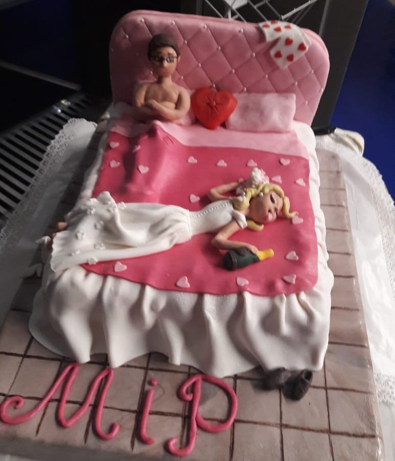 When the confectioner drowns for realism - NSFW, Cake, The wedding night, Longpost