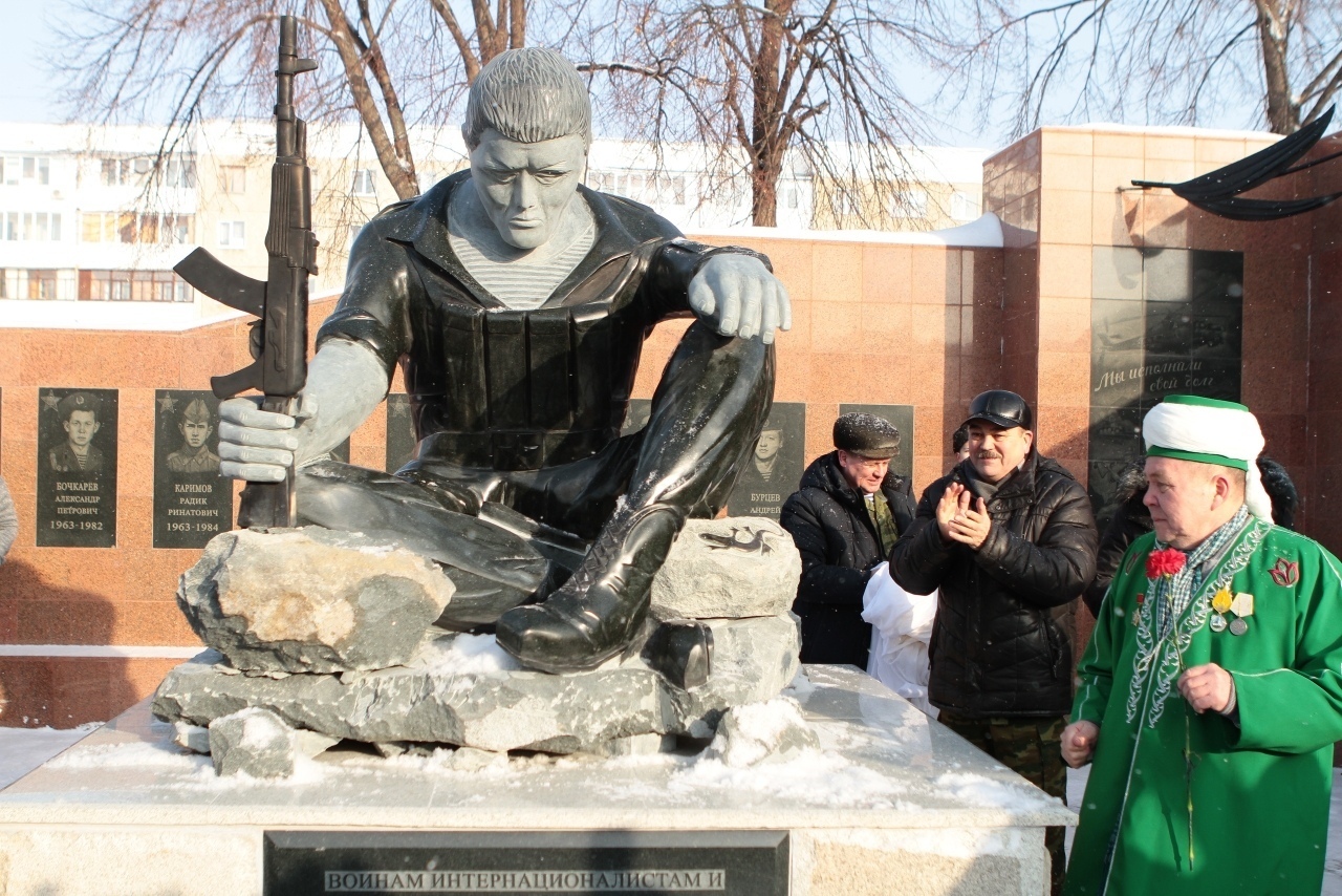 Shame on the monument - Monument, Salavat, Bashkortostan, A shame, Sculpture, Longpost