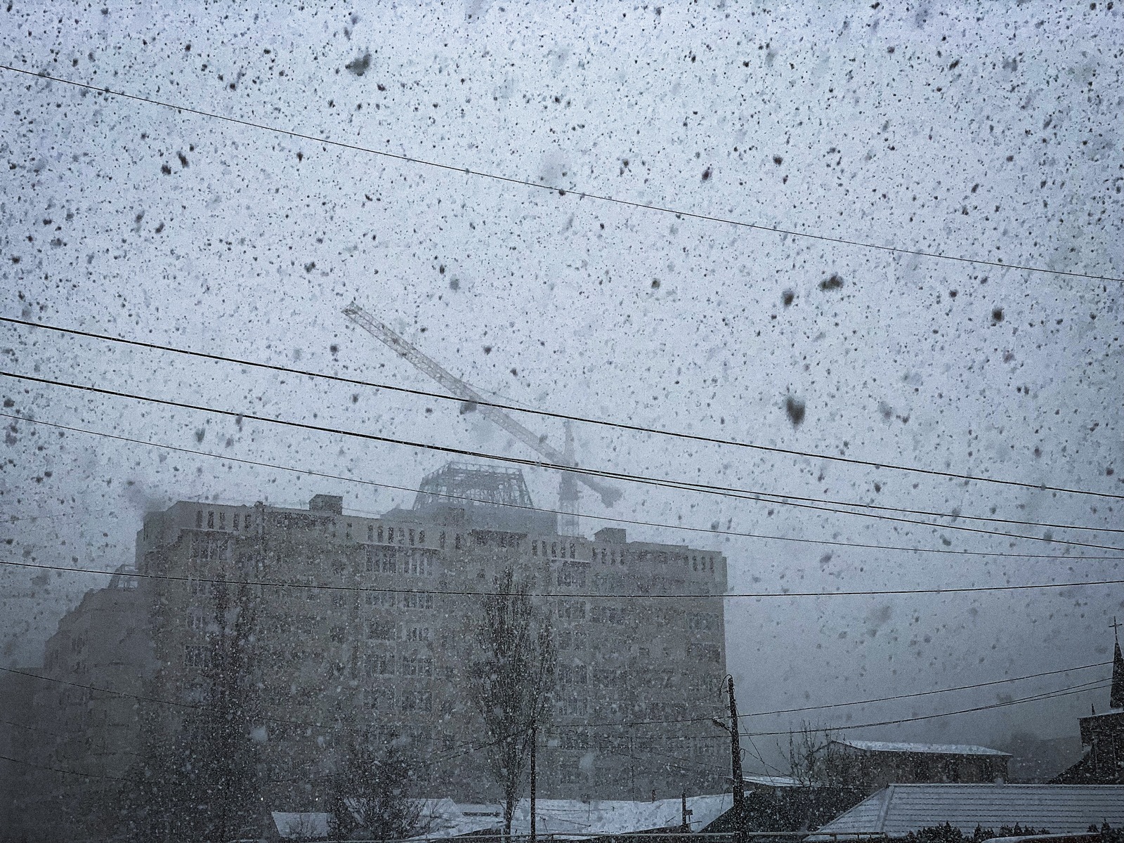 Here comes the black snow. - My, The photo, , Winter, Kazakhstan, Architecture, Snowfall, Almaty, Longpost, 