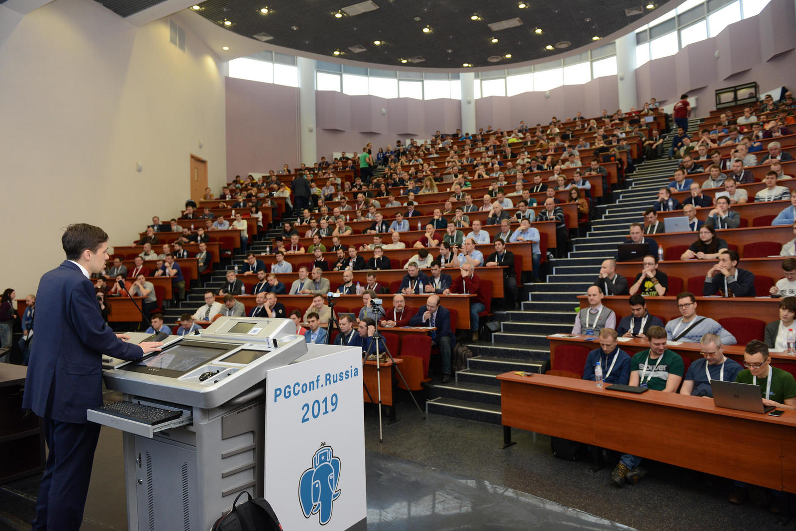 On econ msu. Экономический Факультет МГУ п5. Конференции постгрес. Lomonosov University. PGCONF.Russia.