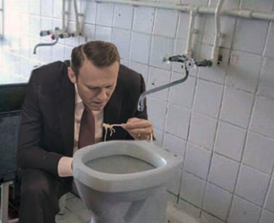 Rare photo: Navalny personally checks the quality of food based on his investigation - Alexey Navalny, Politics, Humor, Facts