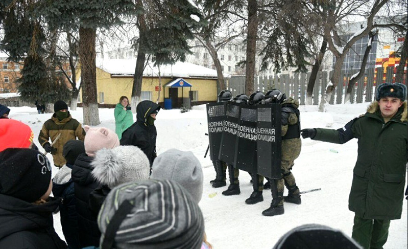 Екатеринбургских школьников приняли в юнармейцы, показав им разгон митинга - Екатеринбург, Школьники, Юнармия, Новости, Митинг, Россия, Длиннопост