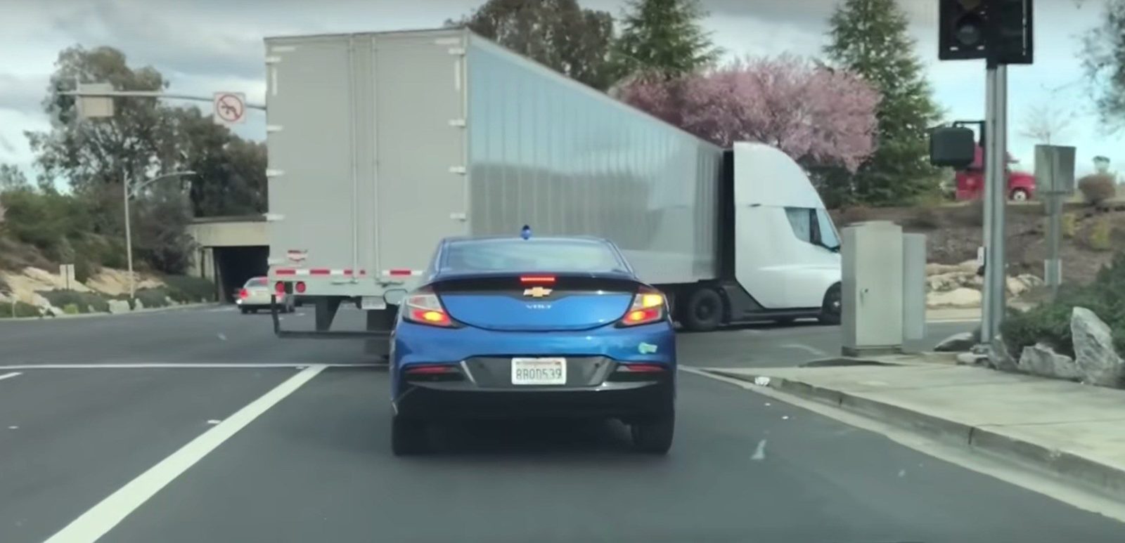 Ускорение электрогрузовика Tesla Semi - Tesla, Tesla Semi, Электромобиль, Ускорение, Видео