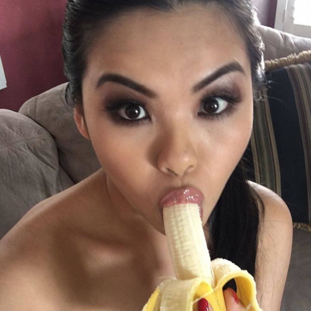 Banana Challenge - Challenge, Banana, Girls, GIF, Video, Longpost