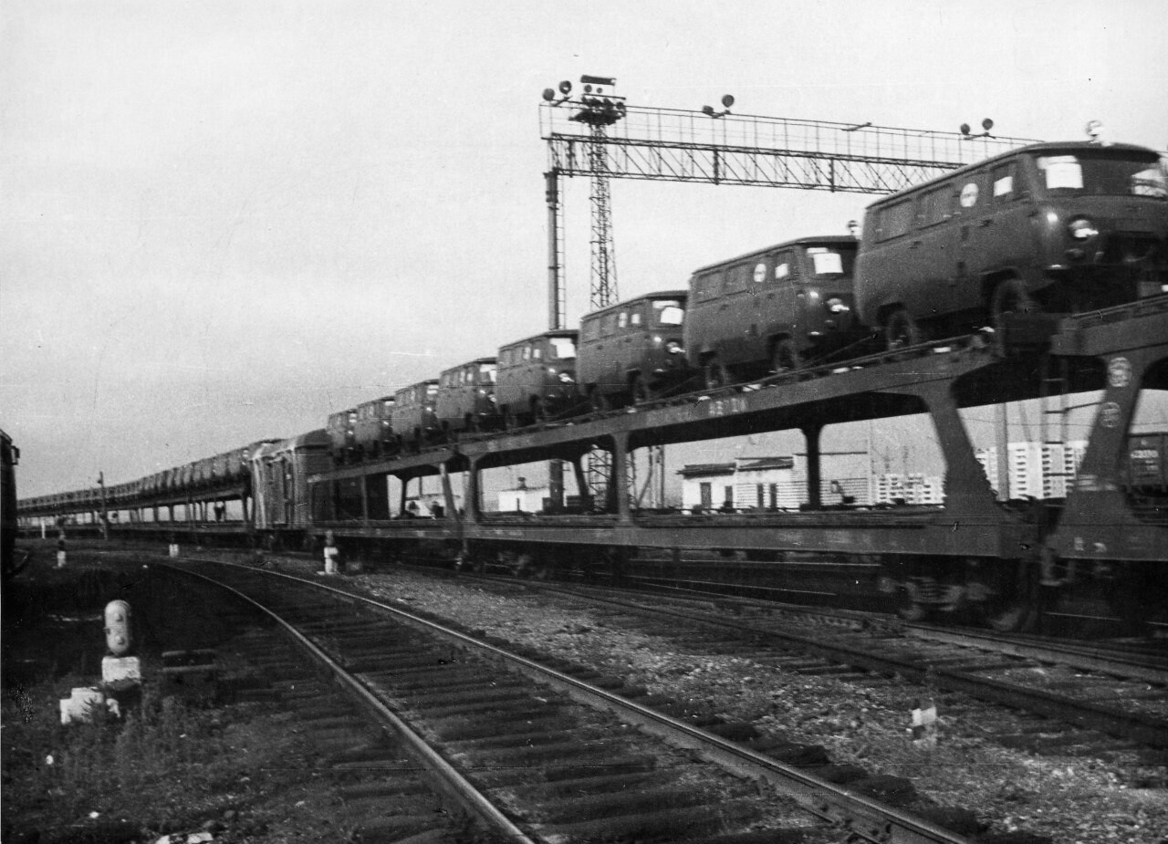 Bukhankovoz - Railway, Loaf, UAZ, UAZ loaf, Freight train