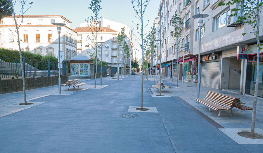 How one Spanish city freed the center from cars - Russia, Spain, Auto, A pedestrian, Road, Sidewalk, Town, Longpost, Urbanism, Video