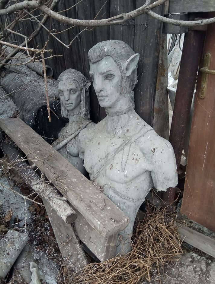 Someone threw out avatars - Avatar, Sculpture