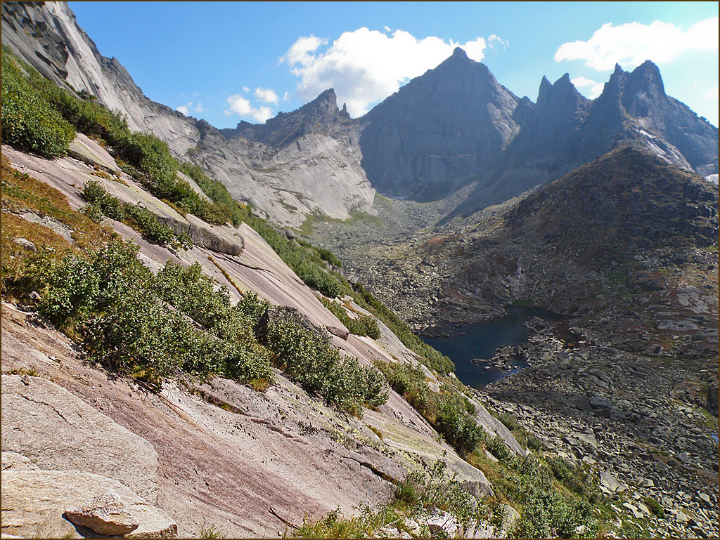 Climbing the Dragon's Tooth from the Coloreds - My, Ergaki, Tourism, Travels, Leisure, Russia, , Longpost, Nature