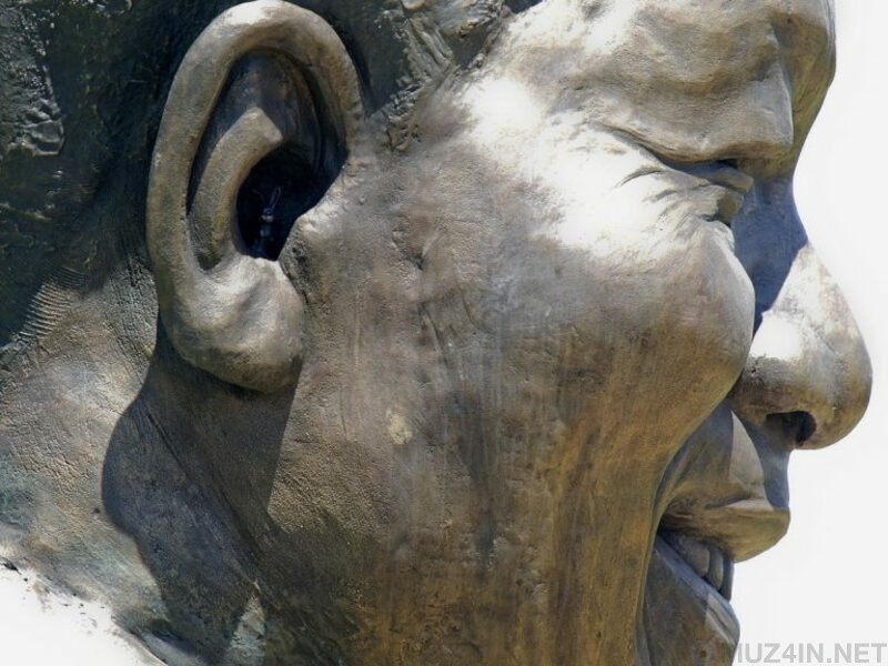 Too much rabbit in your ear - My, The statue, Story, Interesting, Nelson Mandela, Facts, Informative, Art, Longpost, Sculpture