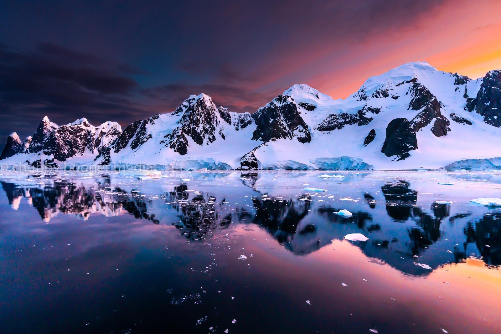 Beautiful sunset on the Antarctic Peninsula - The photo, beauty, The mountains