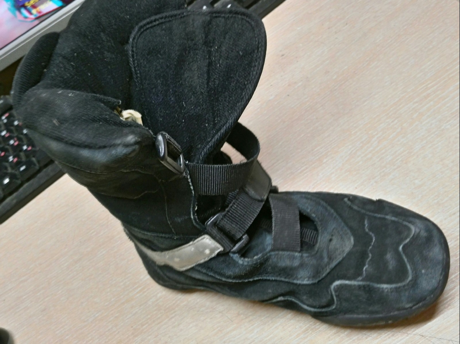 Does anyone know what these boots are called? Or at least what is the name of the company? Help me please. - Boots, Help, Name, Find, , Search, Cloth, Shoes, Longpost