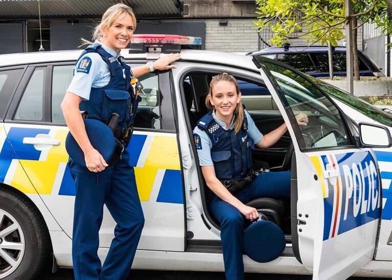 Mother and daughter fighting crime in New Zealand - Parents and children, Mum, Police, New Zealand, Girls