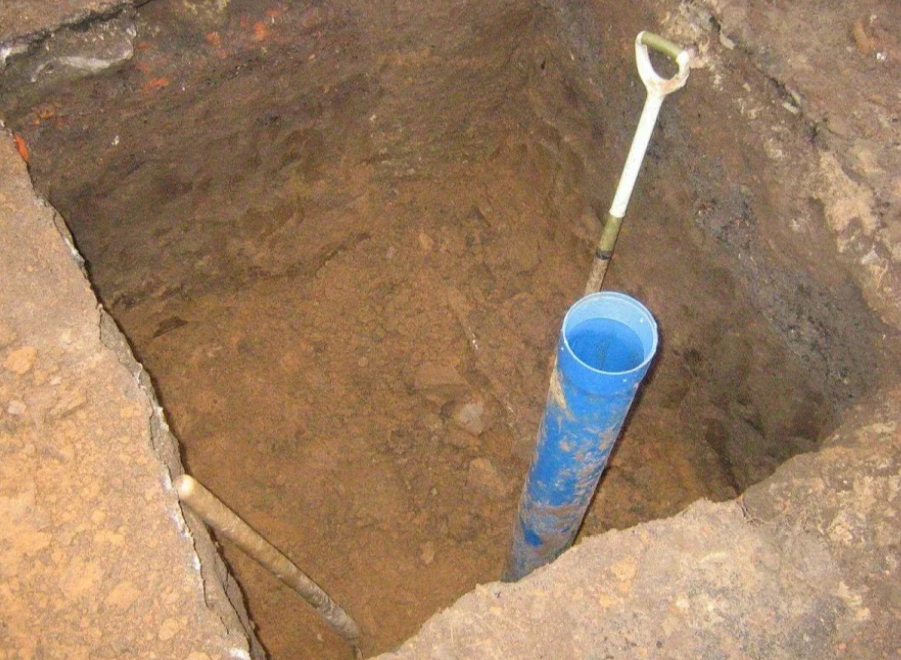 How a friend got into a round sum while digging a well - My, Water pipes, , Well