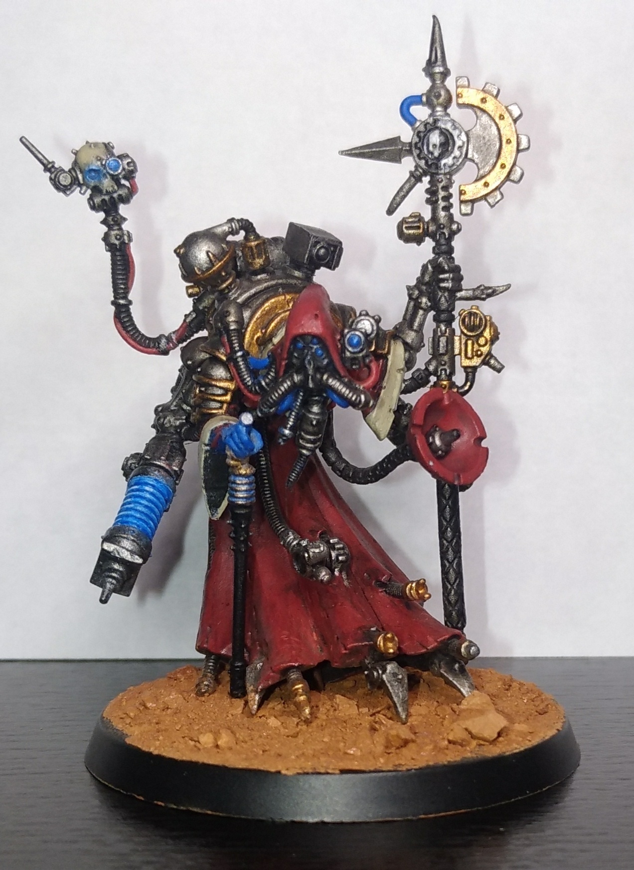 Продолжаем красить механикумов - Моё, Warhammer, Warhammer 40k, Adeptus Mechanicus, Magos, Покраска миниатюр, Wh miniatures, Длиннопост