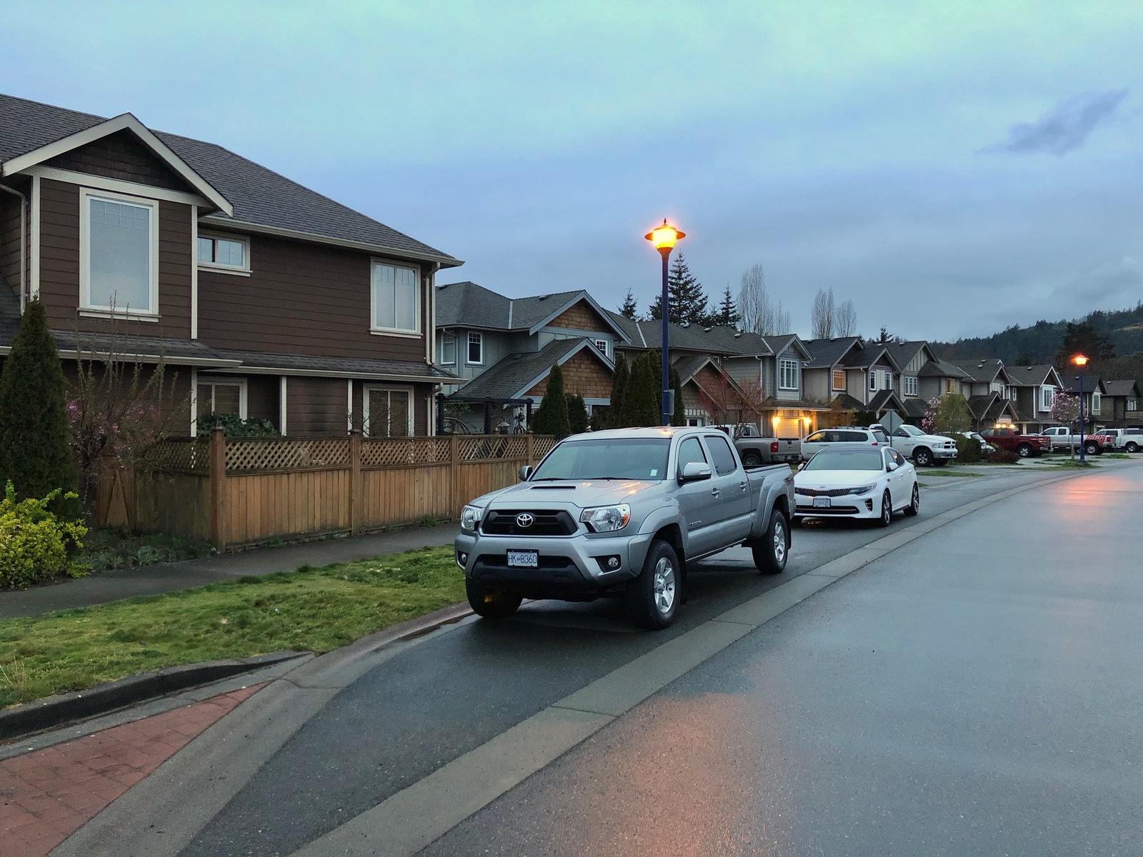 Evening walk after the rain - My, Canada, House, Road, Town, Spring, Evening, Lamp, The street, Longpost