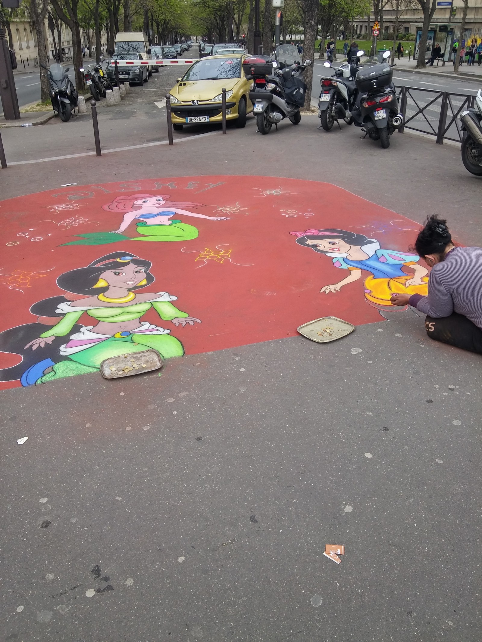 When childhood was not in vain - My, Drawing on the pavement, chalk, Princess jasmine, Ariel, Snow White, Paris, Walt disney company, Chalk drawing