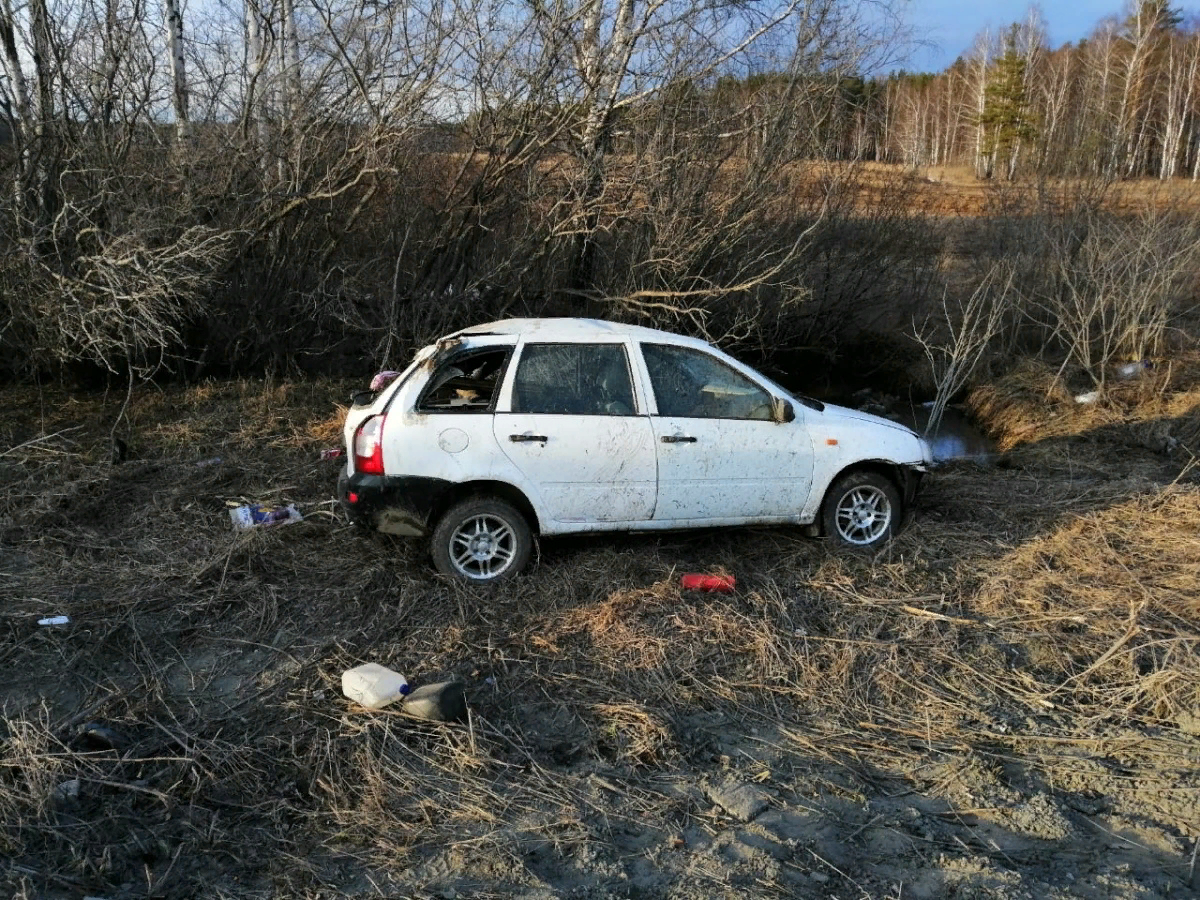 Pushed off the track: a video of an accident appeared in Yekaterinburg, where a 9-year-old girl was injured - Road accident, Yekaterinburg, Creatures, Pruned, Coup, Children, Video