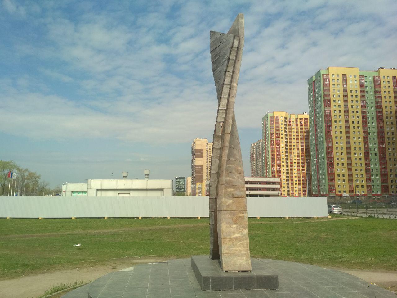 The second half is made of wood, was it intended? - My, Sculpture, Monument, , Longpost, Stele