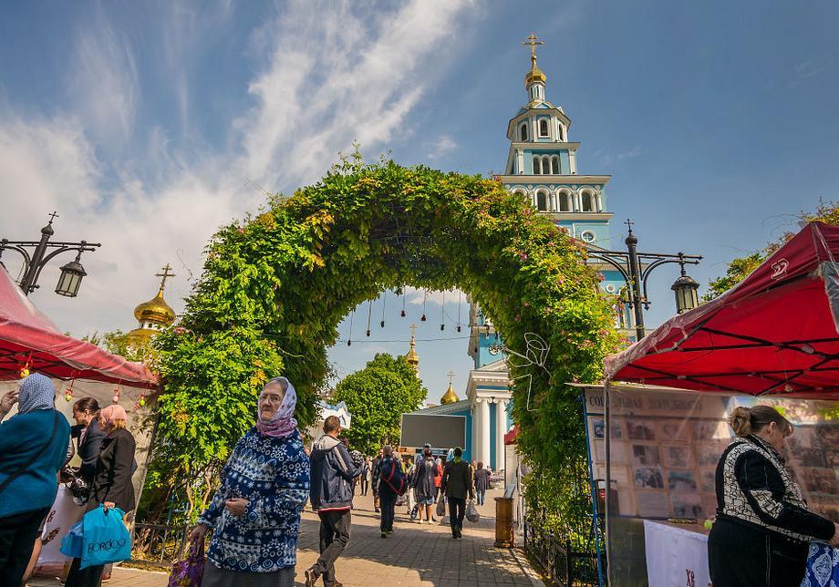 With a particle of the Holy Fire, the Resurrection of Christ was celebrated in Uzbekistan - Christianity, Jesus Christ, Uzbekistan, news, Video, Longpost, Religion